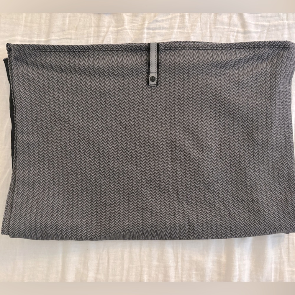 Lululemon scarf